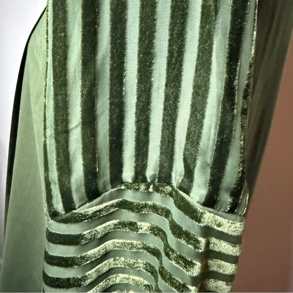 Soft Surroundings | Dark Green Balloon Sleeve Blouse with Velvet Stripe Sleeves - Picture 6 of 8